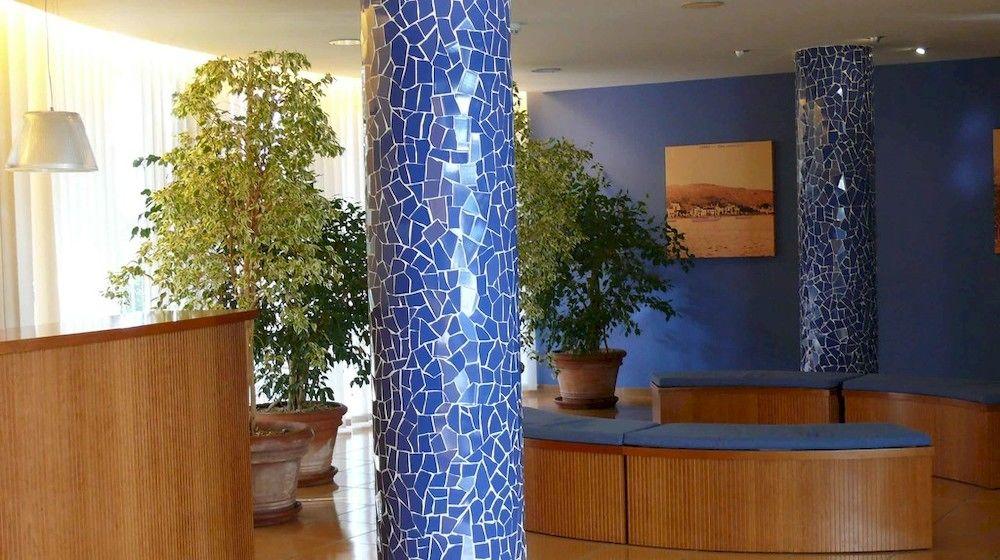 רוזס Hotel Mediterraneo מראה חיצוני תמונה